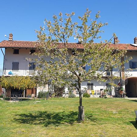 Bed and Breakfast La Tana Dei Corgi Moncrivello Exterior foto